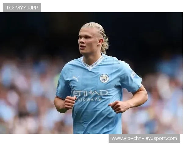 世界杯哈兰德外脚背劲射擦着横梁入网惊心动魄