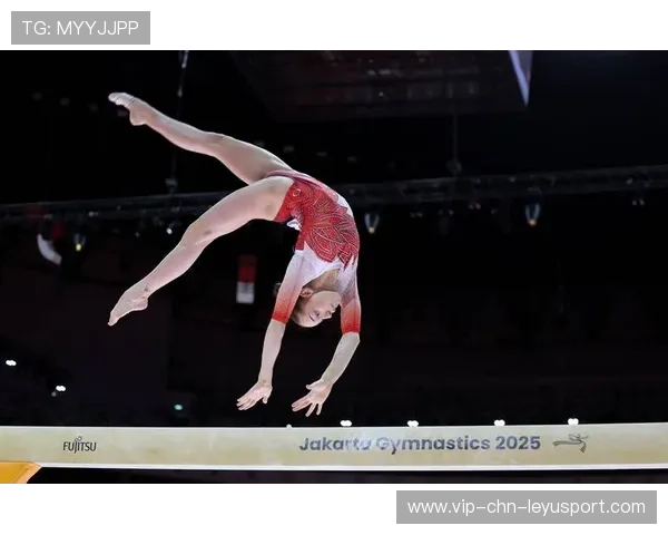 体操世锦赛中国女团摘金，平衡木惊艳全场，2021世界体操锦标赛中国女队全能决赛