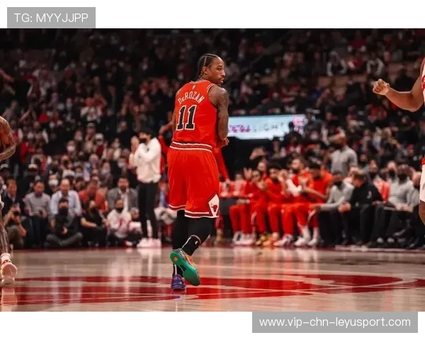 公牛反击犀利，德罗赞再度绝杀，公牛得到德罗赞